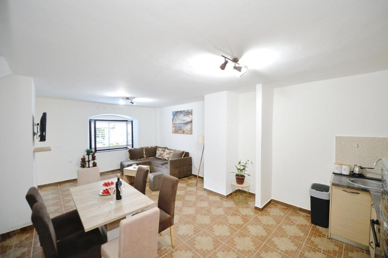 Stone House Dobrota,Free Private Parking Villa Kotor Exterior photo